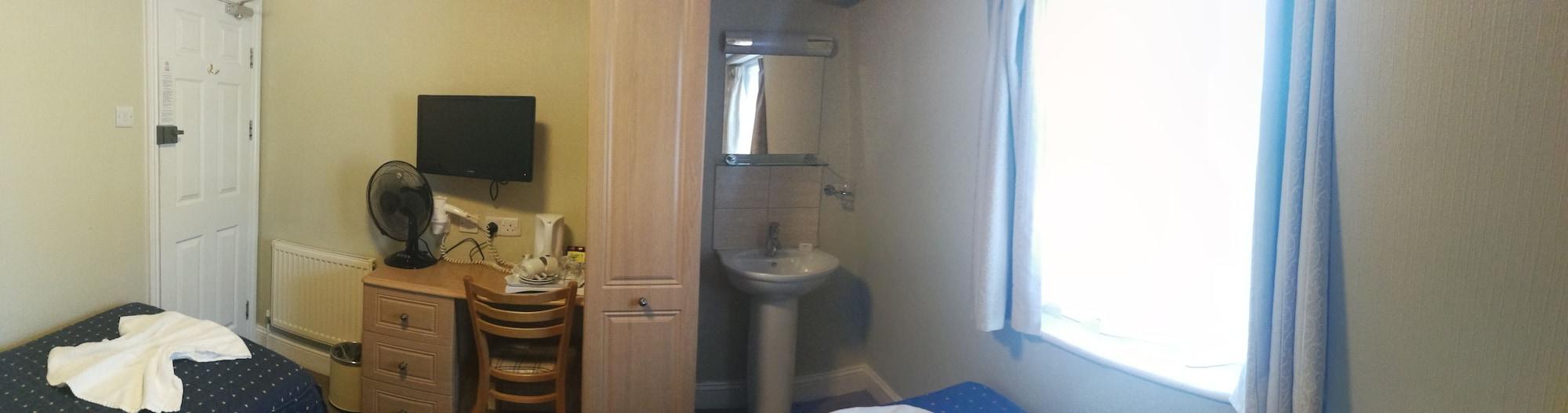 Central Hotel London